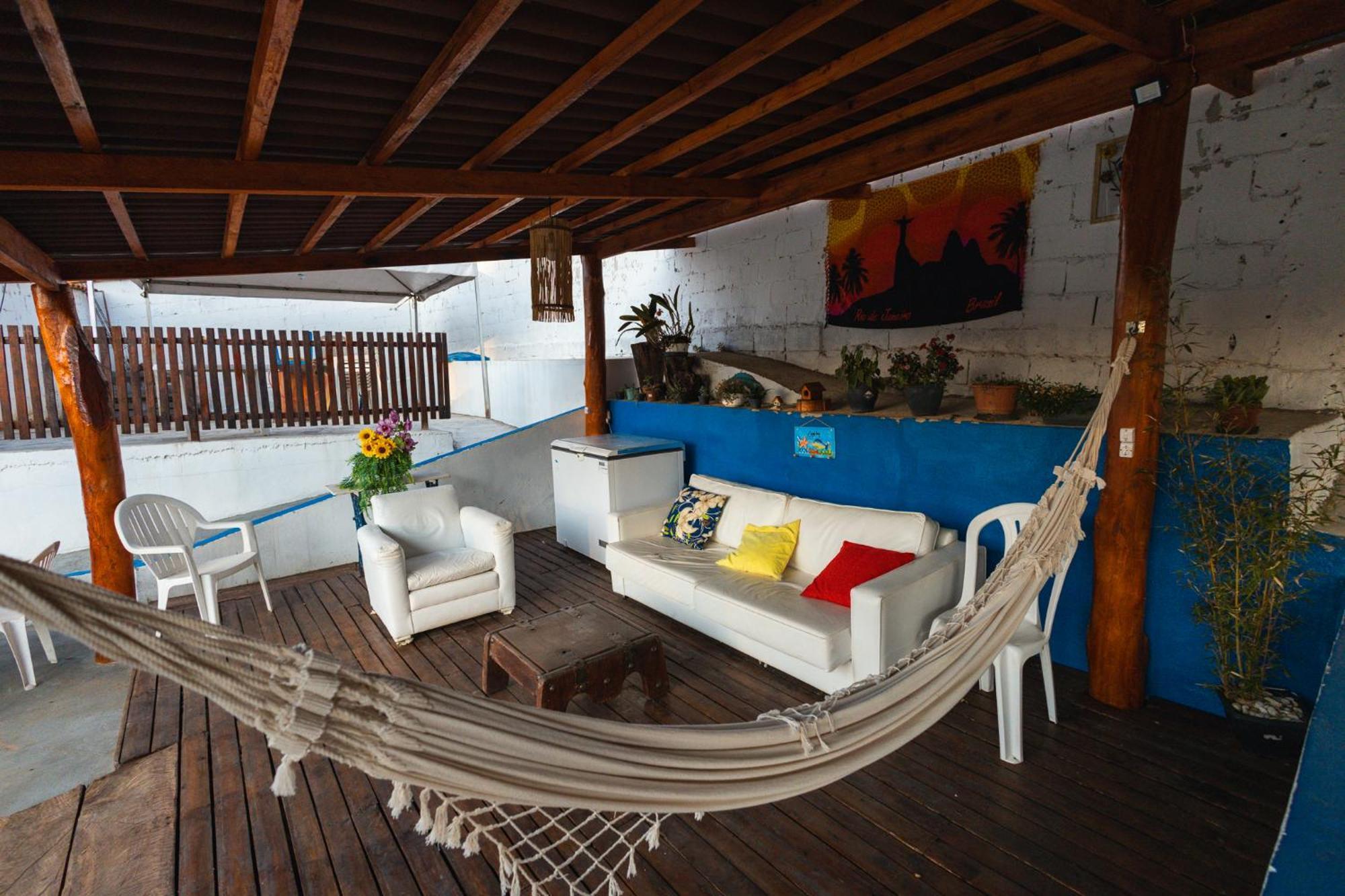Hostel Yellow House Mg Итамонте Екстериор снимка